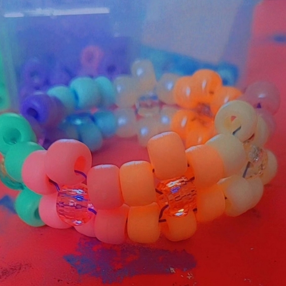 ♡ Kandi Flower ♡ - Picture 3 of 3